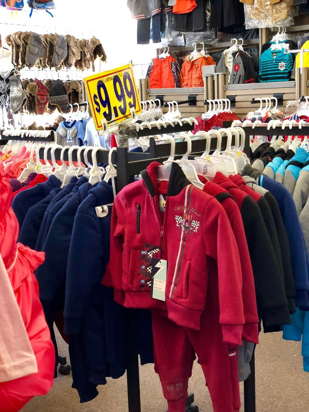 Bargain Zone Kids | 3060 E Beyer Blvd, San Ysidro, CA 92173, USA | Phone: (619) 662-6145