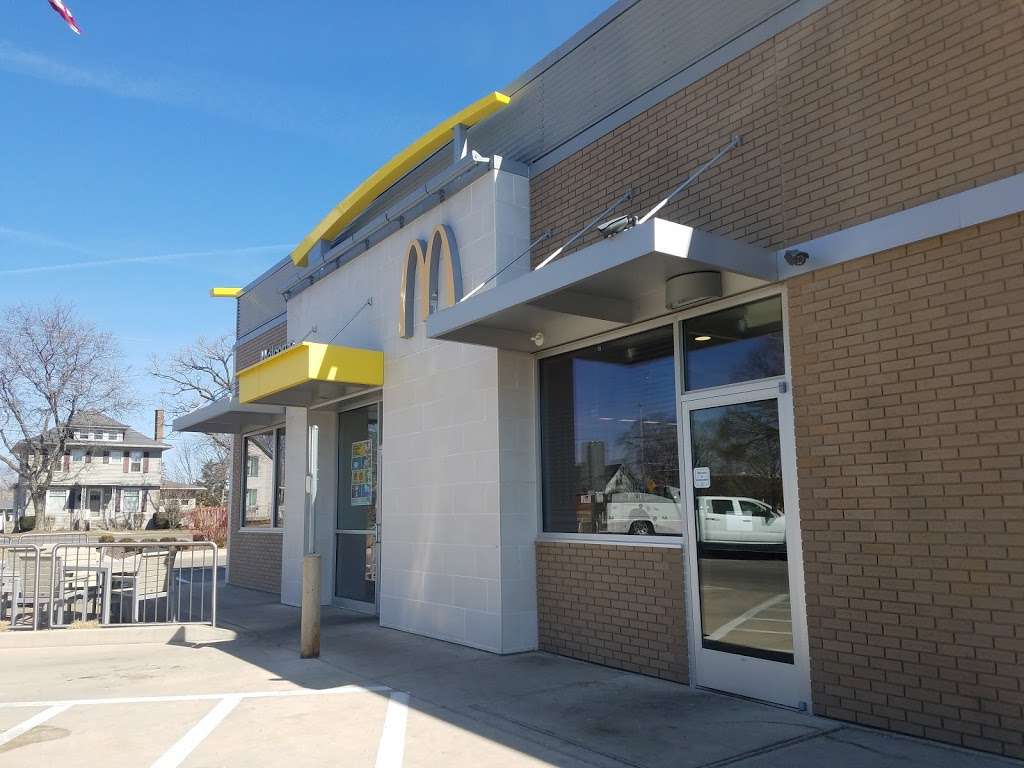 McDonalds | 835 15th Ave, Union Grove, WI 53182, USA | Phone: (262) 878-1208