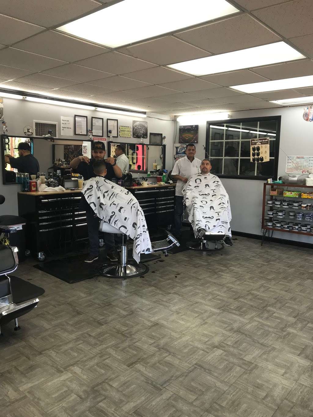 310 BarberShop | 118 Pacific Coast Hwy, Wilmington, CA 90744, USA | Phone: (310) 503-6011