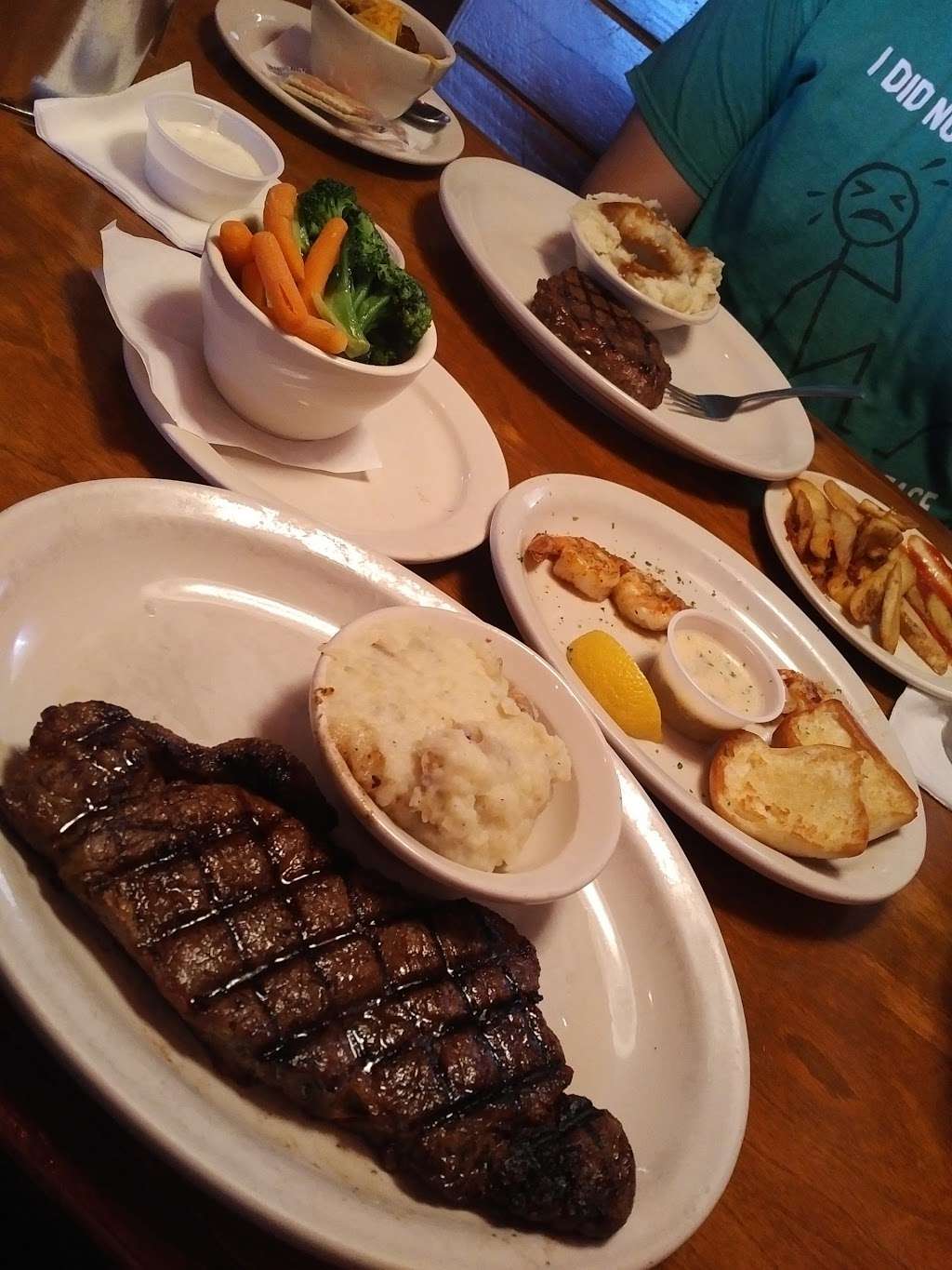 Texas Roadhouse | 2803 Papermill Rd, Wyomissing, PA 19610, USA | Phone: (610) 373-9600