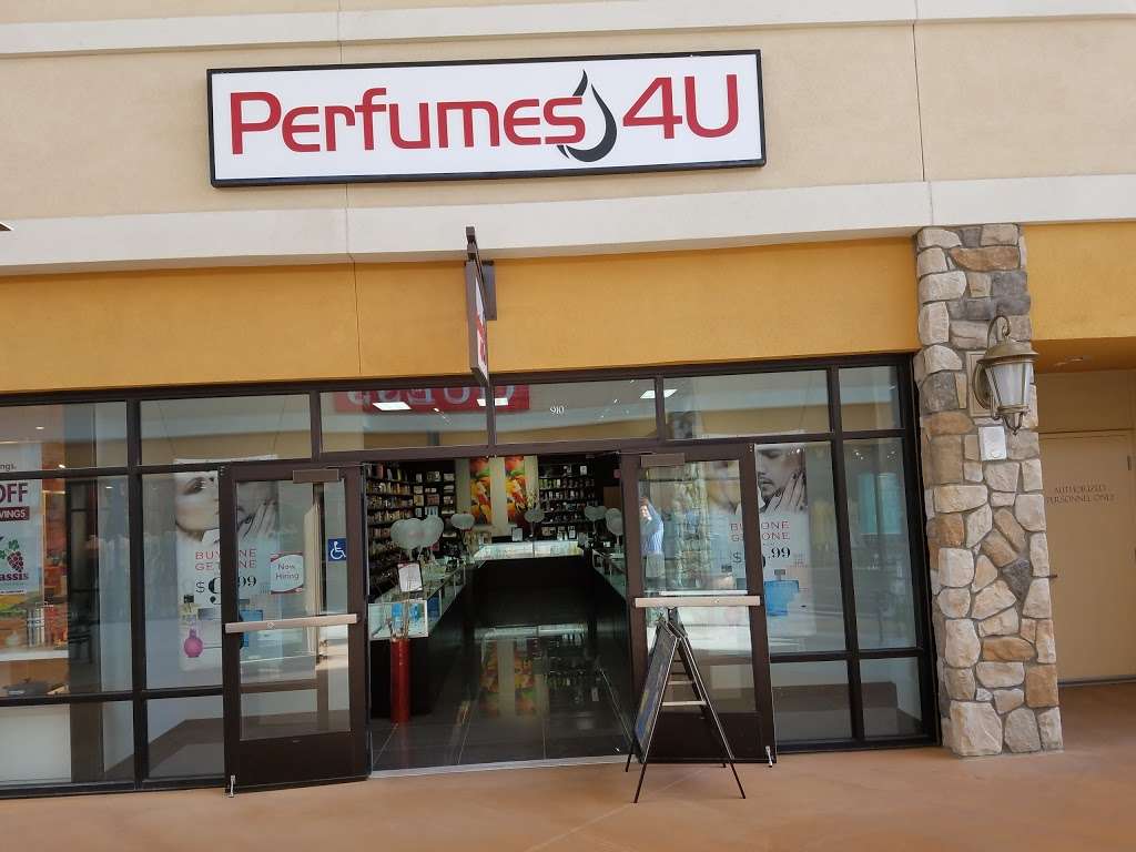 Perfumes 4U | 5701 Outlets at Tejon Pkwy Suite #910, Arvin, CA 93203, USA | Phone: (661) 858-2446