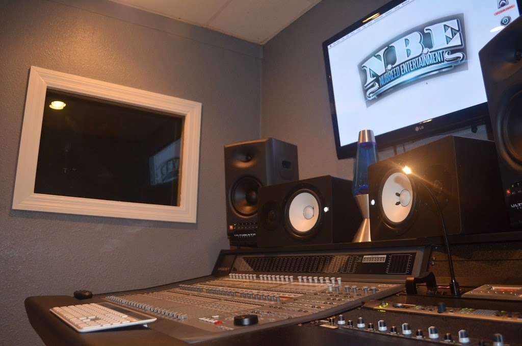 Nubreed Studios | 431 Gaston Foster Rd, Orlando, FL 32807, USA | Phone: (407) 737-2793