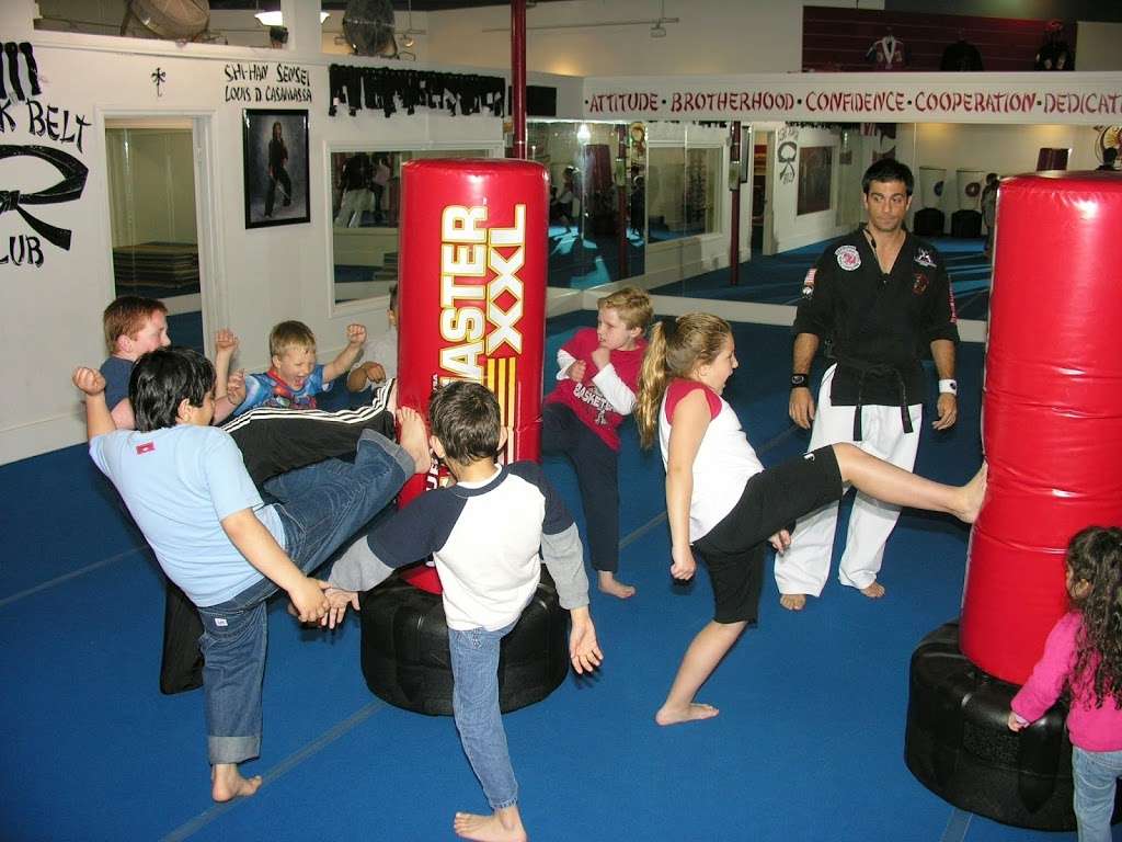 Red Dragon Karate Academy | 1826 E Rte 66, Glendora, CA 91740 | Phone: (626) 914-0342