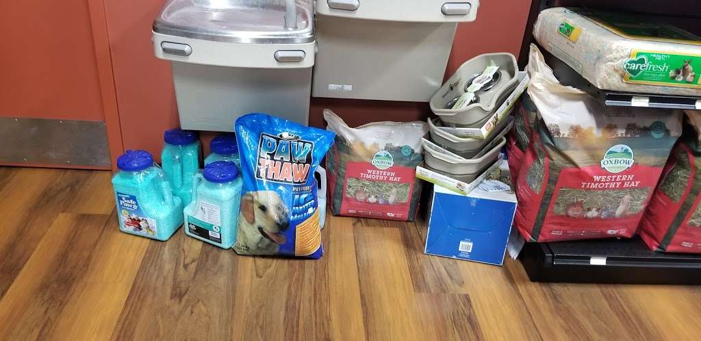 Pet Valu | 5889 S State Rd 135, Greenwood, IN 46143, USA | Phone: (317) 535-1770