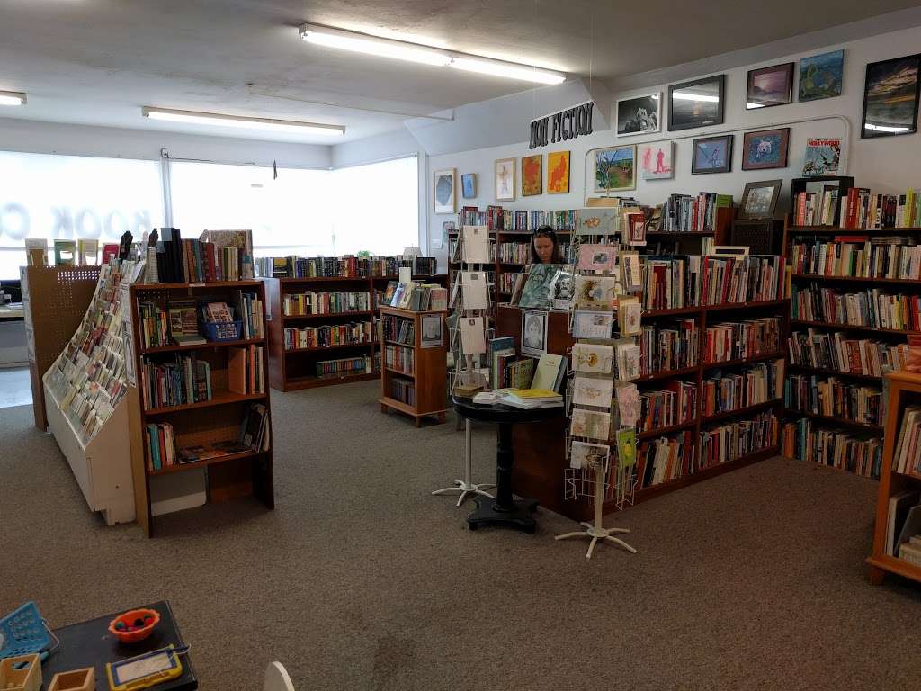 Floreys Book Co | 2120 Palmetto Ave, Pacifica, CA 94044 | Phone: (650) 355-8811