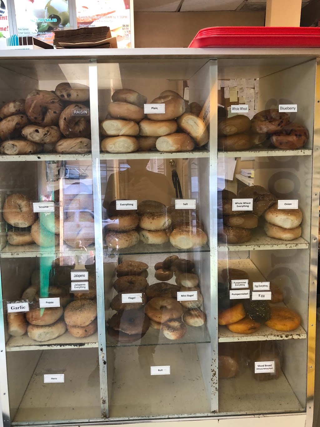 Lemoine Hot Bagels & Deli | 2455 Lemoine Ave, Fort Lee, NJ 07024, USA | Phone: (201) 585-1988