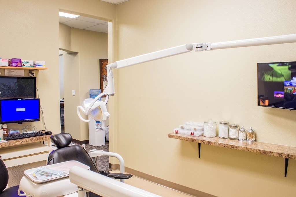 Dental Excellence of El Mirage | 10111 N El Mirage Rd #4, El Mirage, AZ 85335, USA | Phone: (623) 551-5444