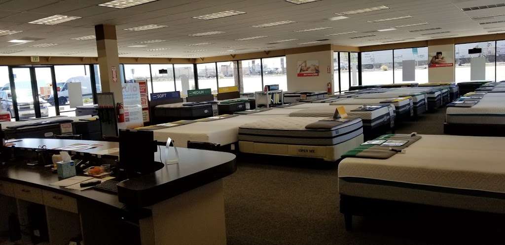 Mattress Firm Miramar West | 7092 Miramar Rd Ste 124-125, San Diego, CA 92121, USA | Phone: (858) 693-4178