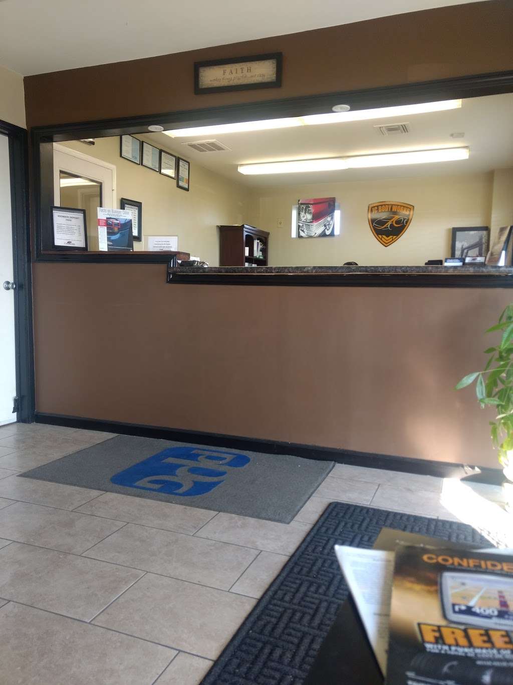 JC Collision Center | 816 Taft Hwy, Bakersfield, CA 93307, USA | Phone: (661) 398-1819