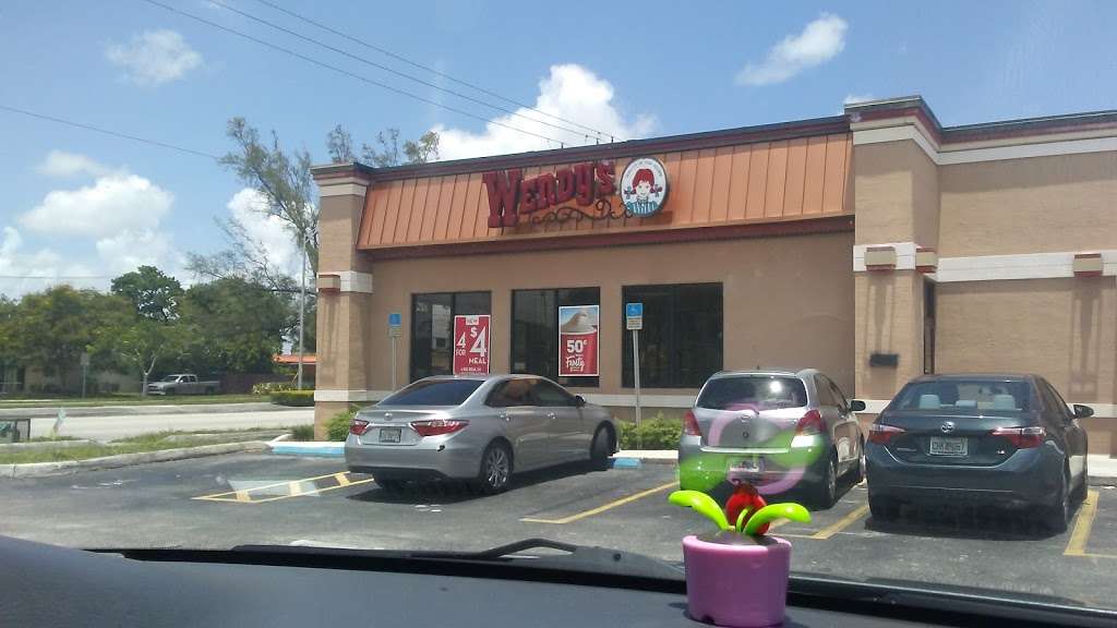 Wendys | 8922 SW 24th St, Miami, FL 33165, USA | Phone: (305) 220-8917