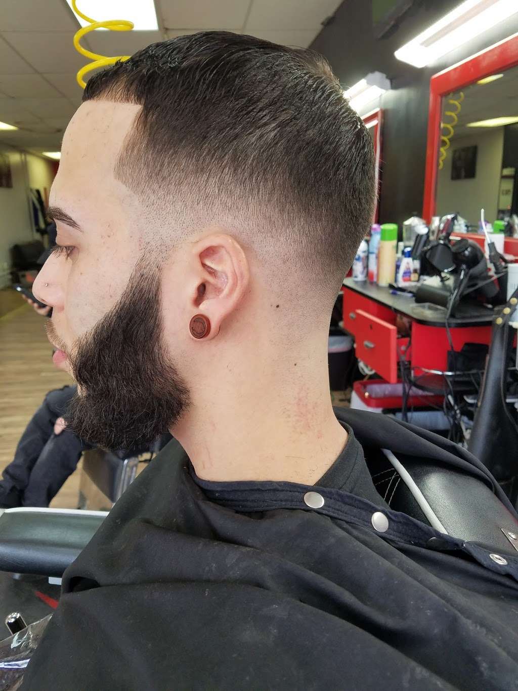 New Flow Barber Shop Pa | 127 Academy St, Wilkes-Barre, PA 18702, USA | Phone: (570) 235-6038