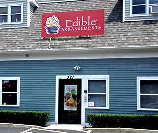 Edible Arrangements | 321 Court St, Plymouth, MA 02360, USA | Phone: (508) 746-1717
