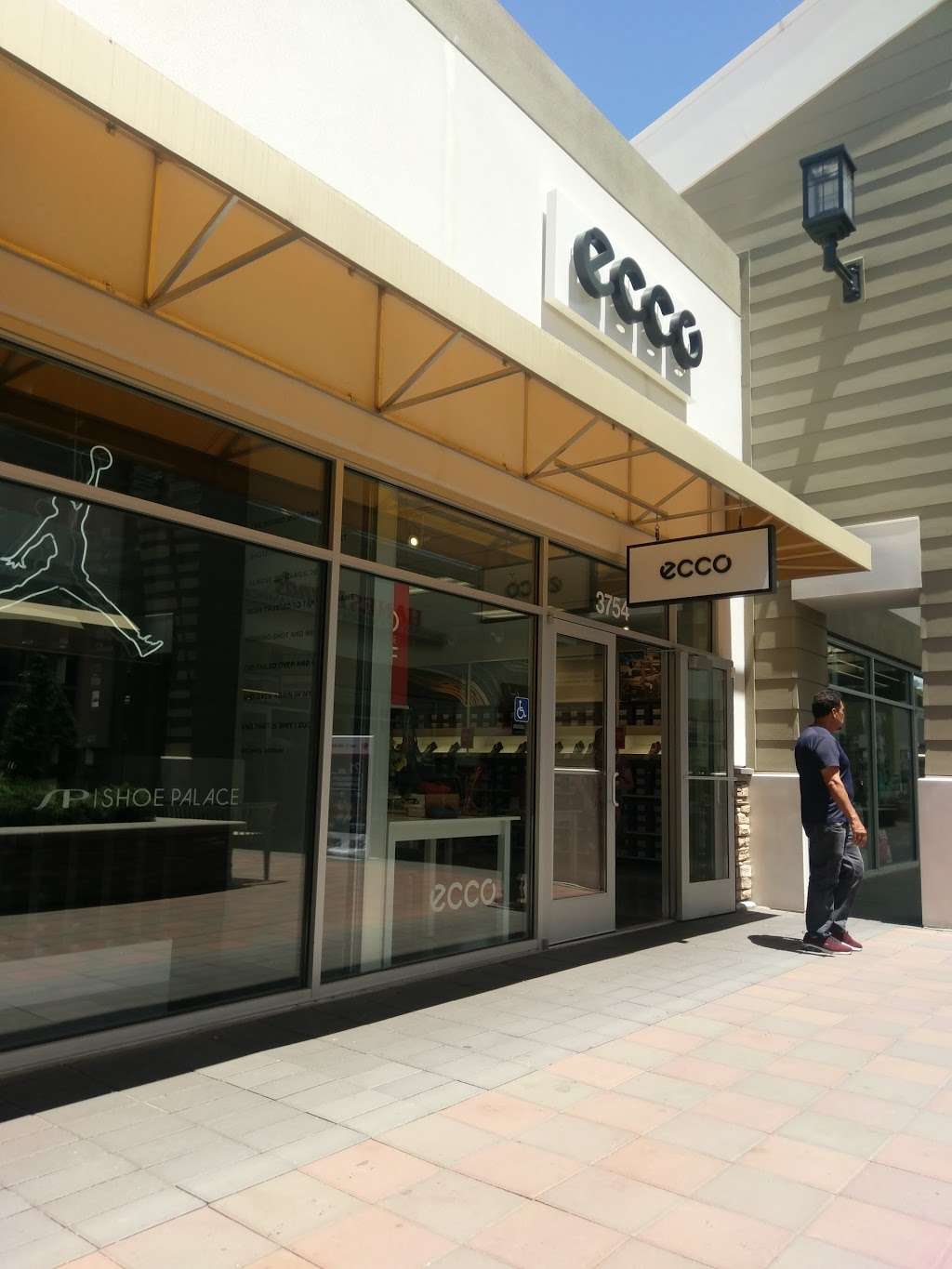 ecco livermore outlets