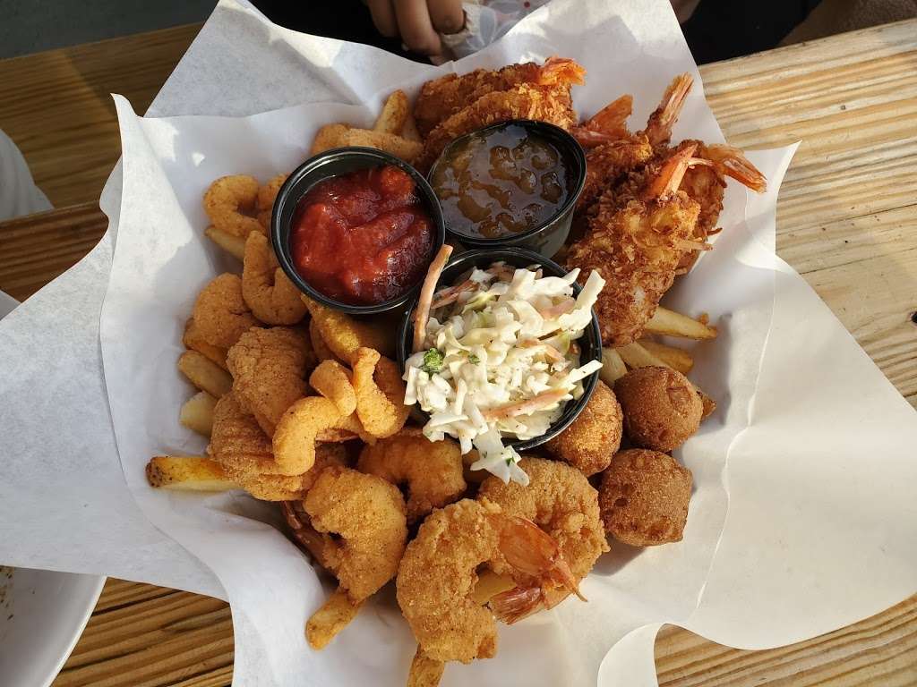 Joes Crab Shack | 230 Portofino Way, Redondo Beach, CA 90277, USA | Phone: (310) 406-1999