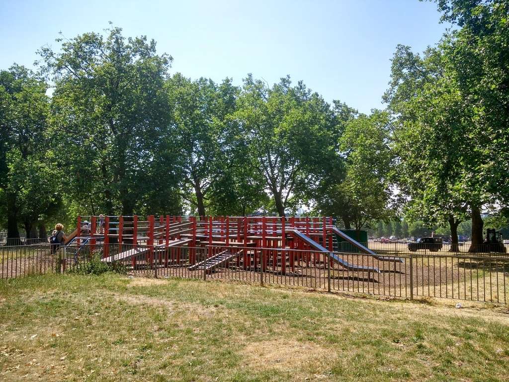 Finsbury park playground | Harringay, London N4 1EE, UK