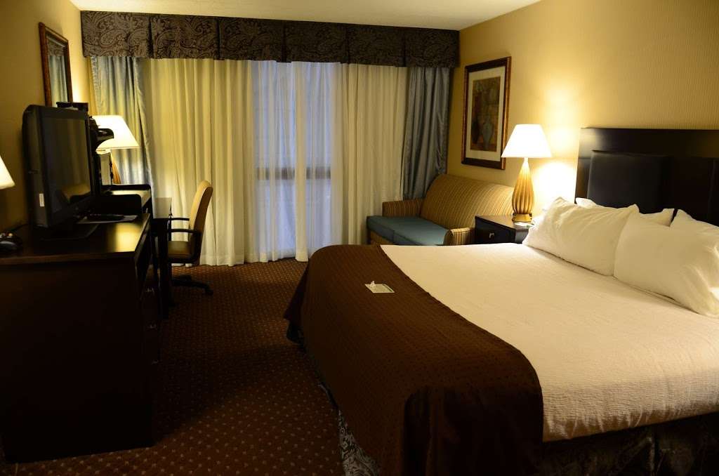 SureStay Plus Hotel by Best Western Kansas City Northeast | 7333 NE Parvin Rd, Kansas City, MO 64117 | Phone: (816) 455-1060