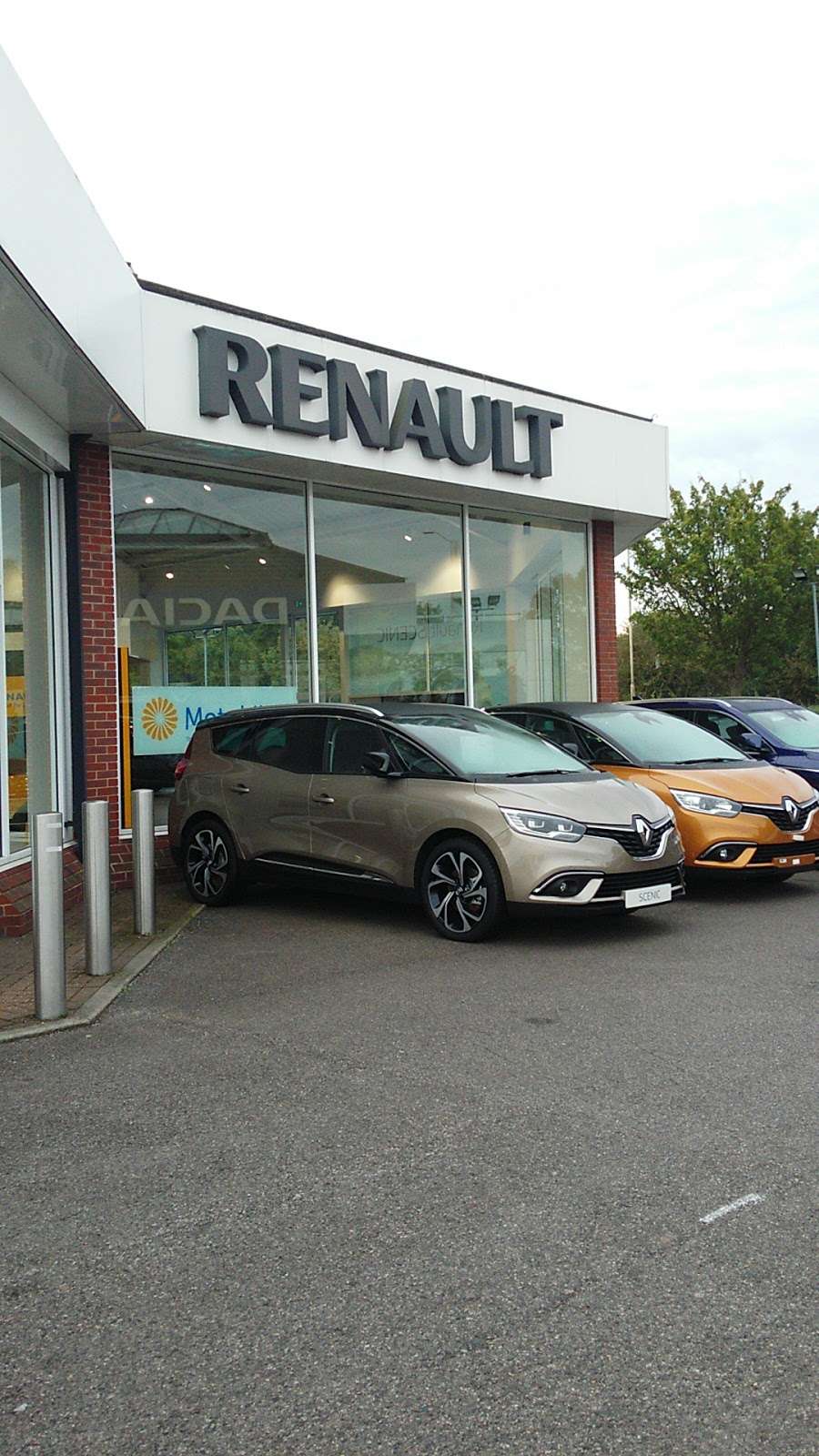 Toomey Renault Basildon | Service House, West Mayne, W Mayne, Basildon SS15 6RW, UK | Phone: 01268 921470