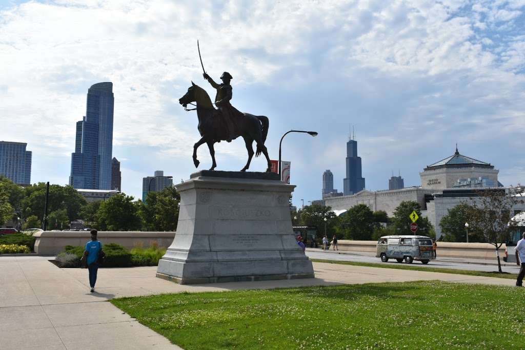 Shedd Aquarium | 1200 S Lake Shore Dr, Chicago, IL 60605 | Phone: (312) 939-2438