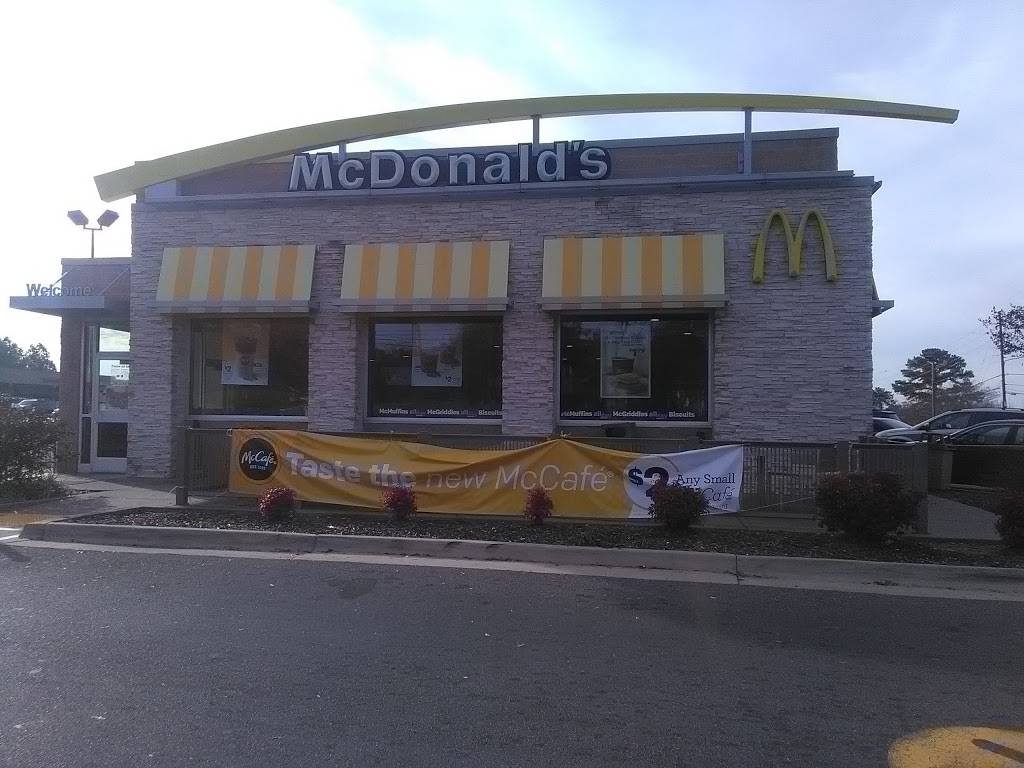 McDonalds | 801 Dennison Ave SW, Birmingham, AL 35211, USA | Phone: (205) 323-5387