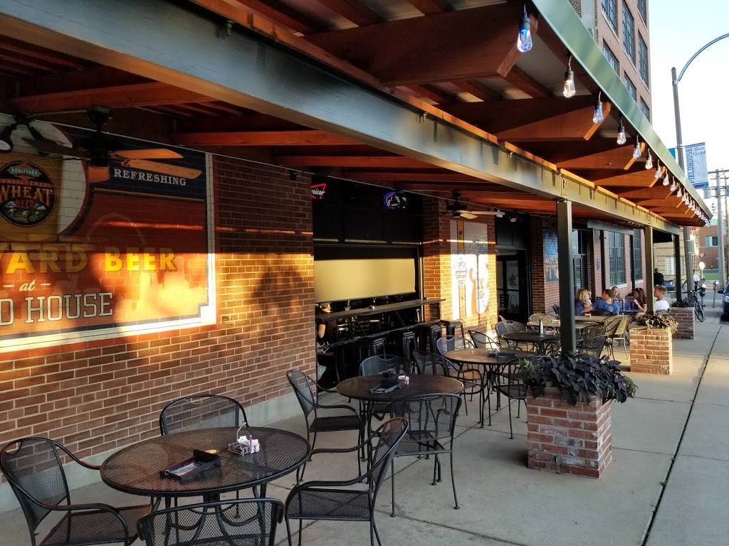 Fieldhouse Pub and Grill | 510 N Theresa Ave, St. Louis, MO 63103, USA | Phone: (314) 289-0311
