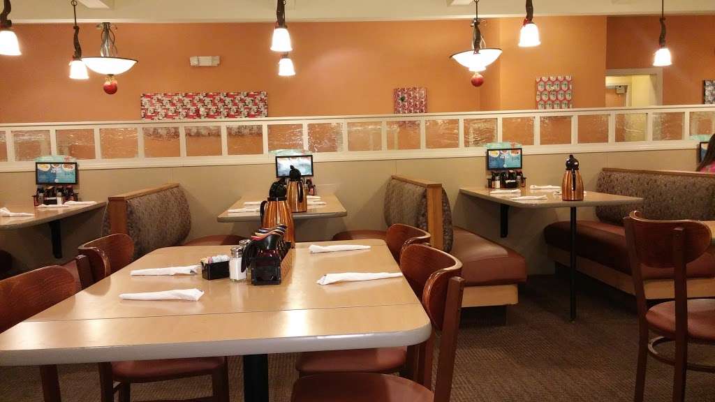 IHOP | 17220 N Interstate 35 Frontage Rd, Schertz, TX 78154, USA | Phone: (210) 654-6200