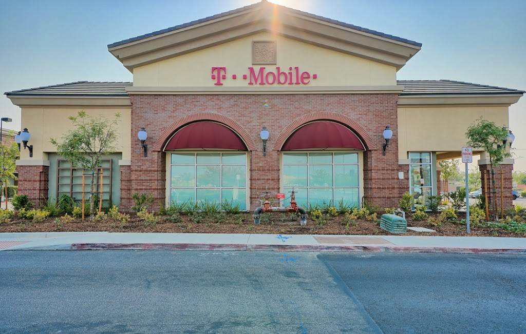 T-Mobile | 5397 Gosford Rd Suite 100, Bakersfield, CA 93313, USA | Phone: (661) 836-7673