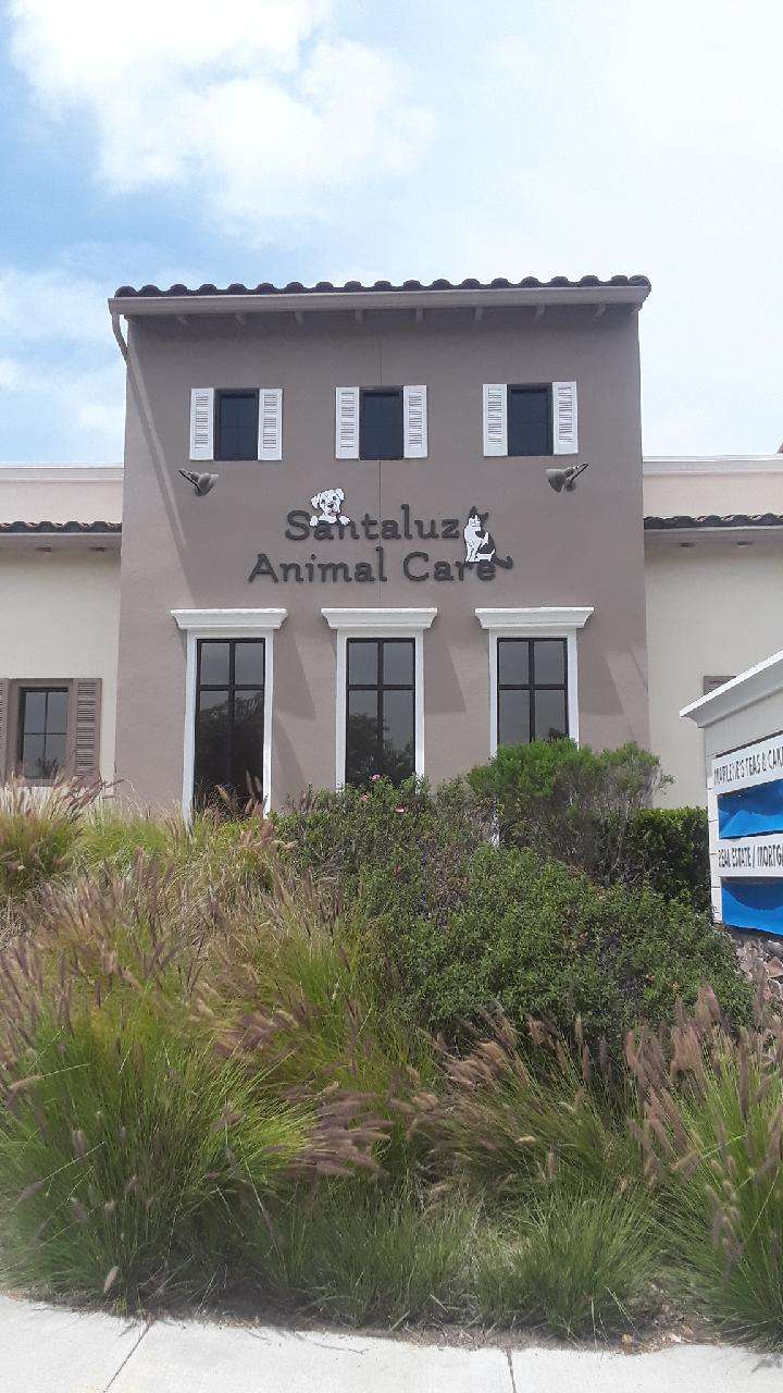 Santaluz Animal Care | 14677 Via Bettona Suite 105, San Diego, CA 92127, USA | Phone: (858) 258-5590