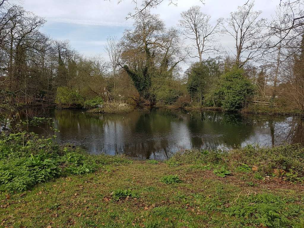 Bradbourne Lakes | Lambarde Rd, Sevenoaks TN13 3HU, UK