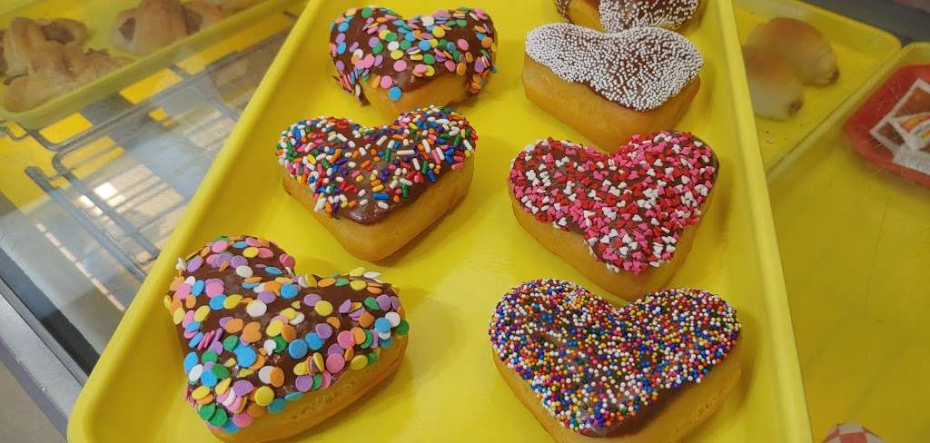 Heavenly Donuts | 1598 S Valley Pkwy # 102, Lewisville, TX 75067, USA | Phone: (972) 221-7030