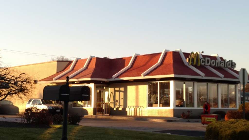 McDonalds | 1448 Baltimore St, Hanover, PA 17331, USA | Phone: (717) 630-0337