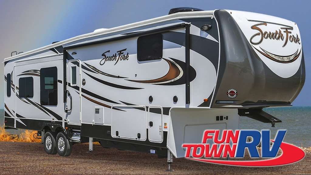 Fun Town RV Houston | 6767 US-59, Wharton, TX 77488 | Phone: (979) 325-8180