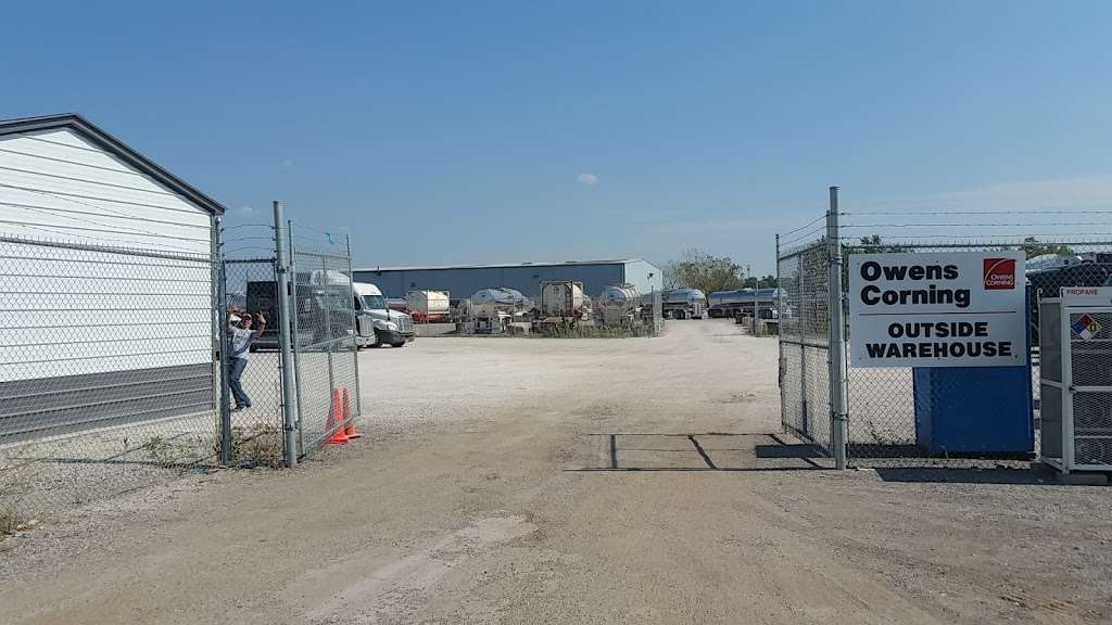 Owens Corning Outside Warehouse | Summit, IL 60501, USA