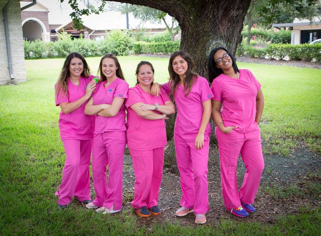 Dentistry 4 Children And Adults 2 | 2015 E Broadway St suite b, Pearland, TX 77581 | Phone: (281) 485-7012