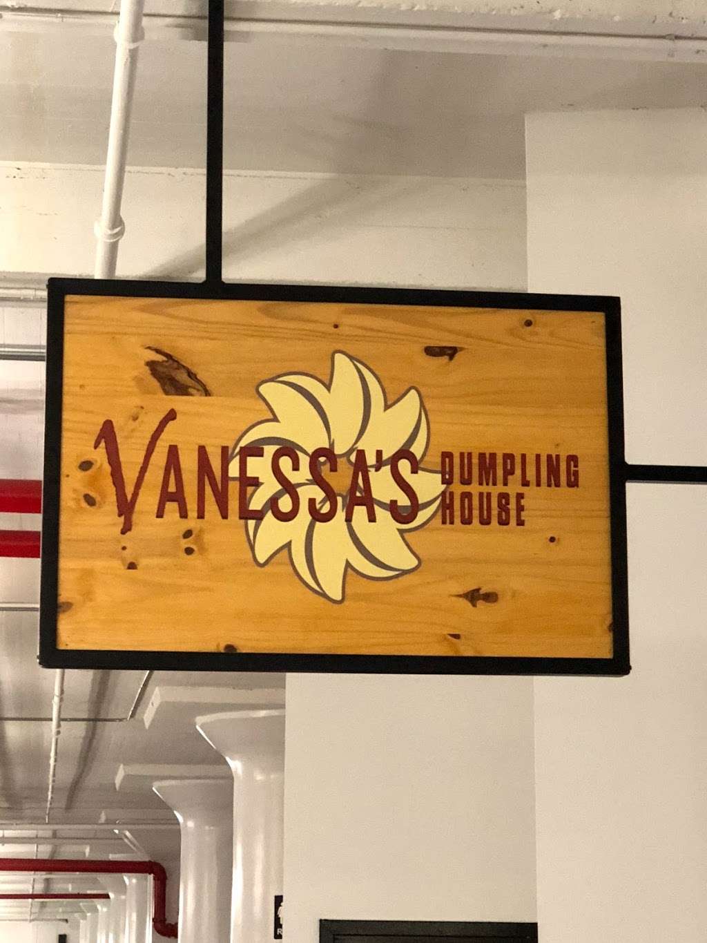 Vanessas Dumpling House | 30-30 47th Ave, Long Island City, NY 11101, USA | Phone: (718) 298-4388