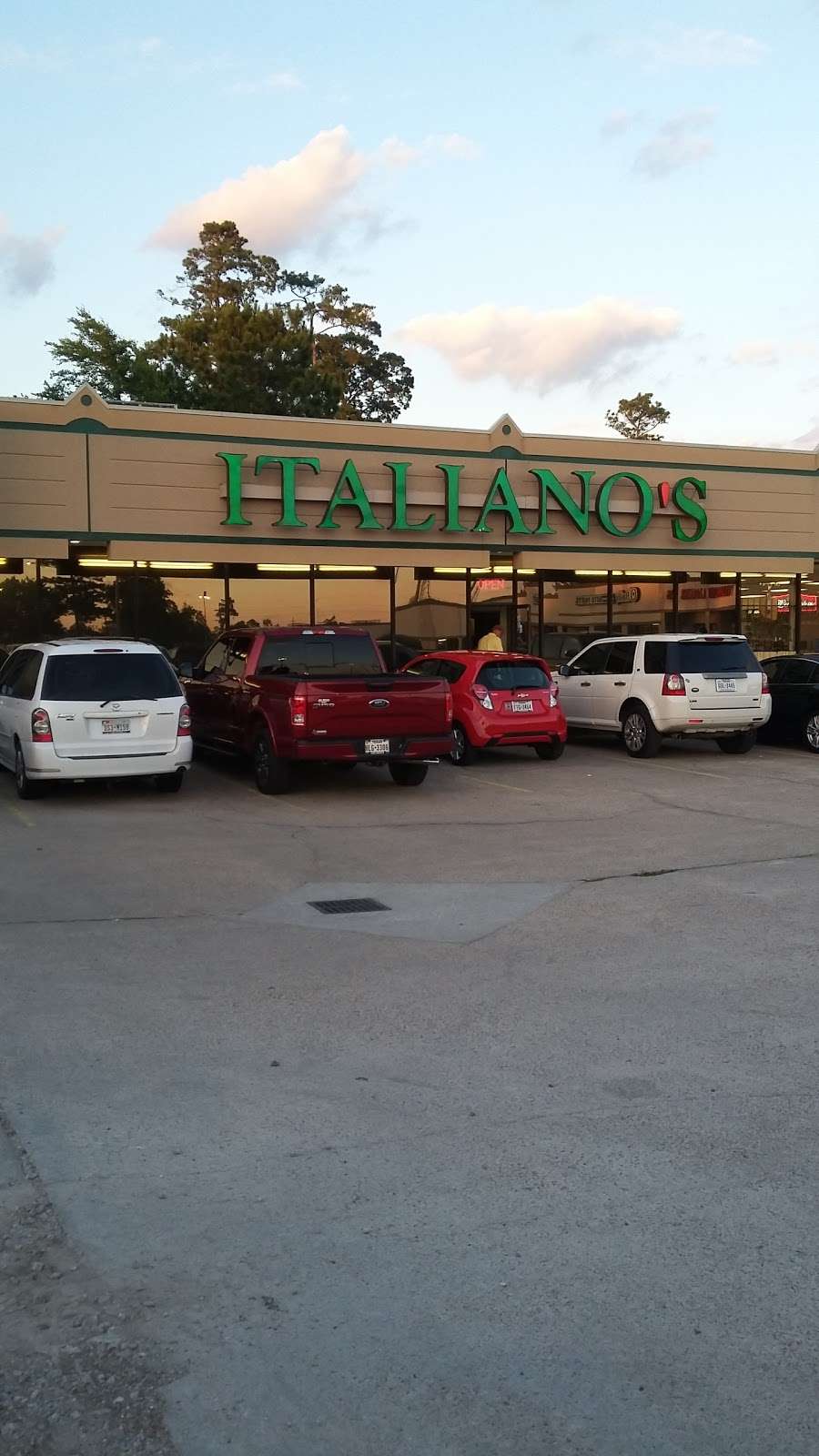 Italianos Restaurant | 8146 FM 1960, Atascocita, TX 77346, USA | Phone: (281) 852-7662