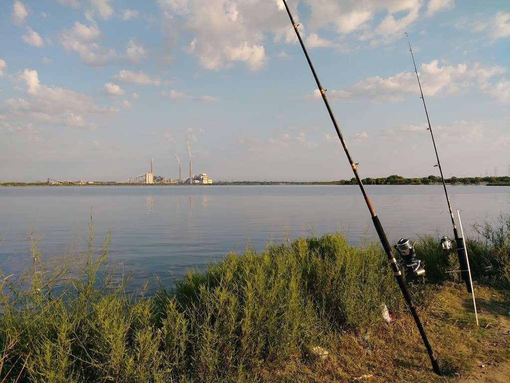 Calavera park lake | TX-1604 Loop, San Antonio, TX 78263, USA