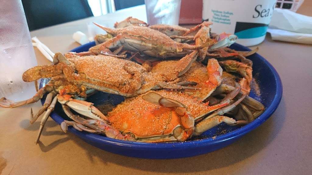 Captain Leonards Seafood Restaurant | 27240 Morganza Turner Rd, Mechanicsville, MD 20659, USA | Phone: (301) 884-3701