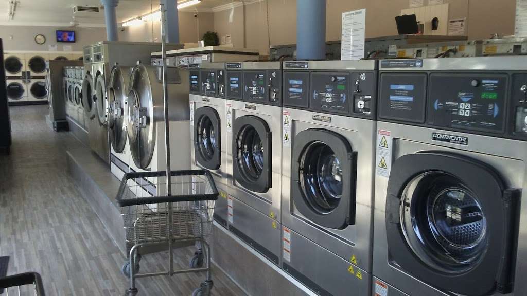 Adams Square Coin Laundry | 1023 E Chevy Chase Dr, Glendale, CA 91205, USA | Phone: (747) 240-6112