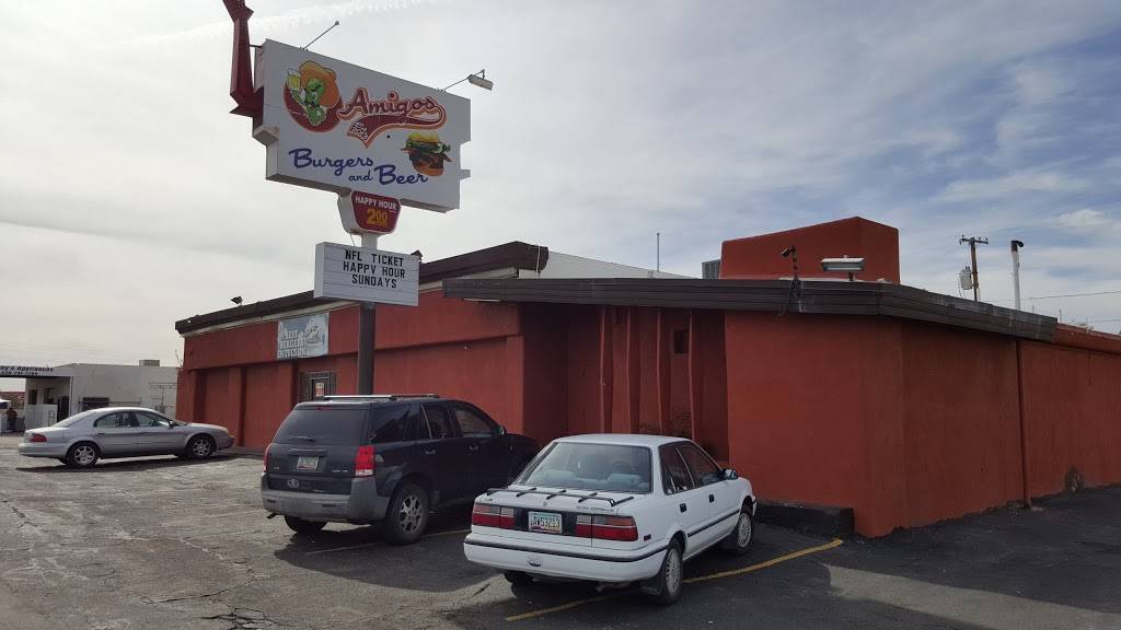 Amigos Burgers and Beer | 6372 S Nogales Hwy, Tucson, AZ 85706, USA | Phone: (520) 398-6598