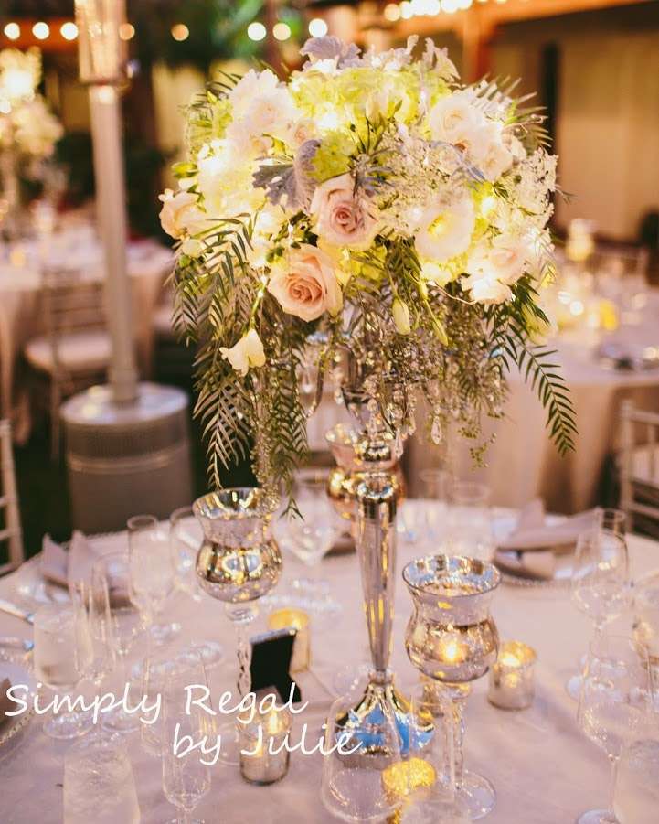 Simply Regal Florals & Events by Julie | 969 La Felice Ln, Fallbrook, CA 92028, USA | Phone: (760) 583-9515