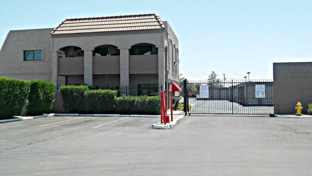 StorQuest Self Storage | 215 E Southern Ave, Tempe, AZ 85282, USA | Phone: (480) 900-2909