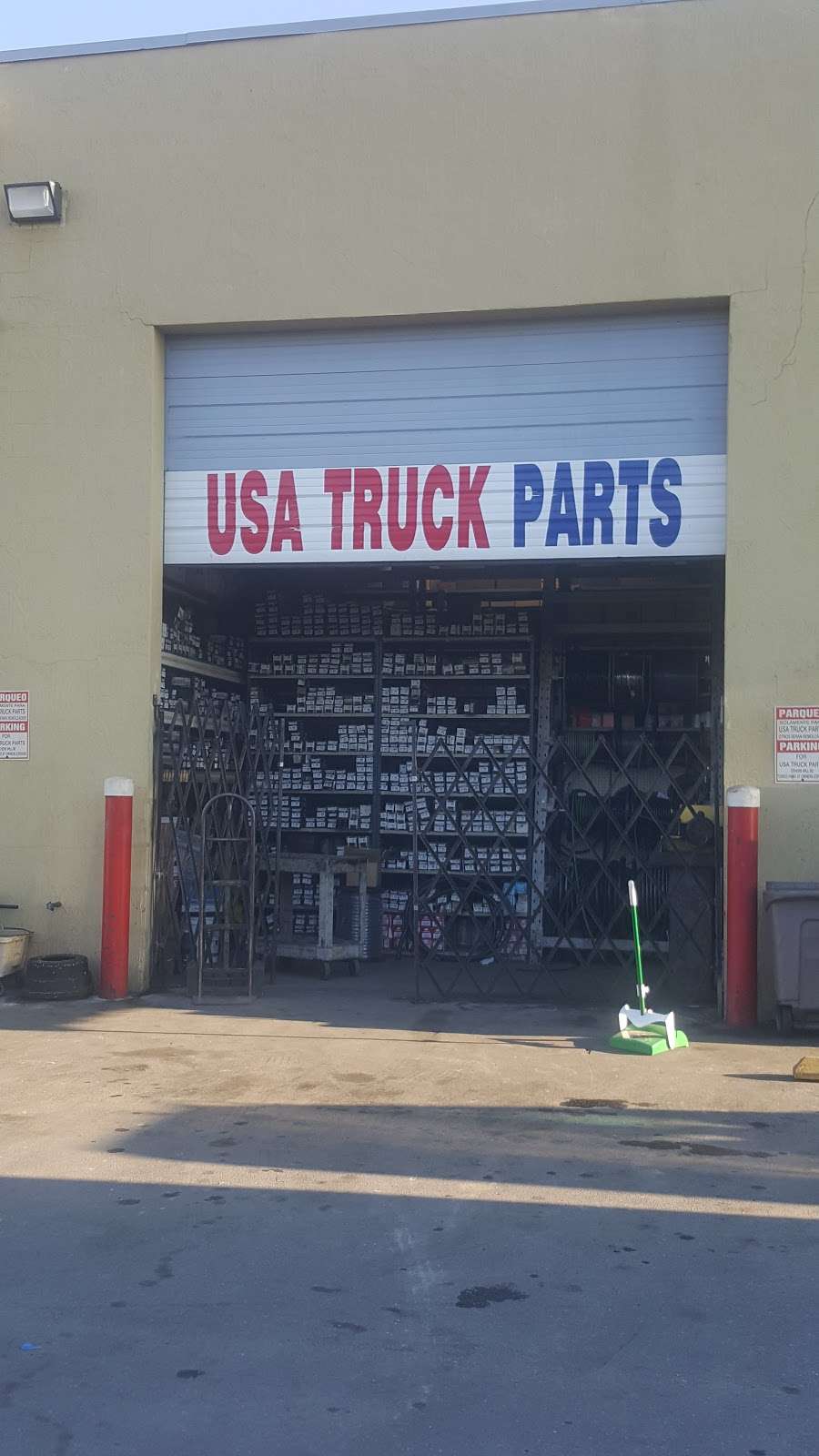 USA Truck Parts & Accessorie | 11204 NW South River Dr, Medley, FL 33178, USA | Phone: (305) 883-7171