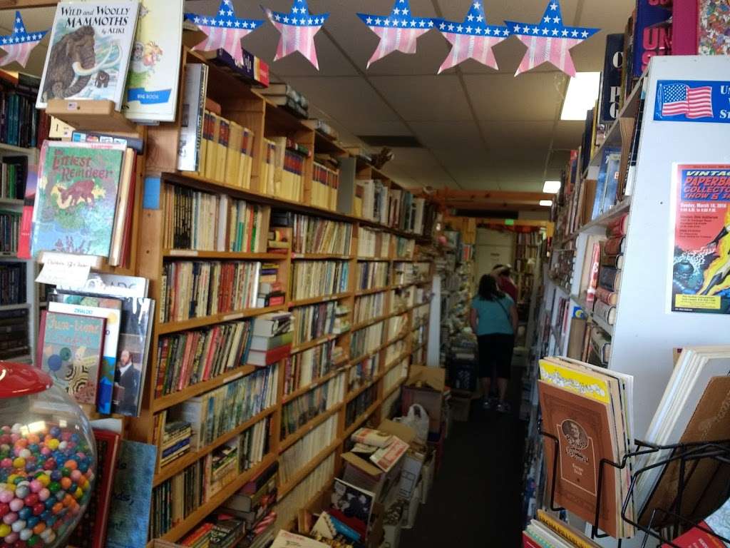 Booktown USA | 2090 S Euclid St # 108, Anaheim, CA 92802, USA | Phone: (714) 534-5038