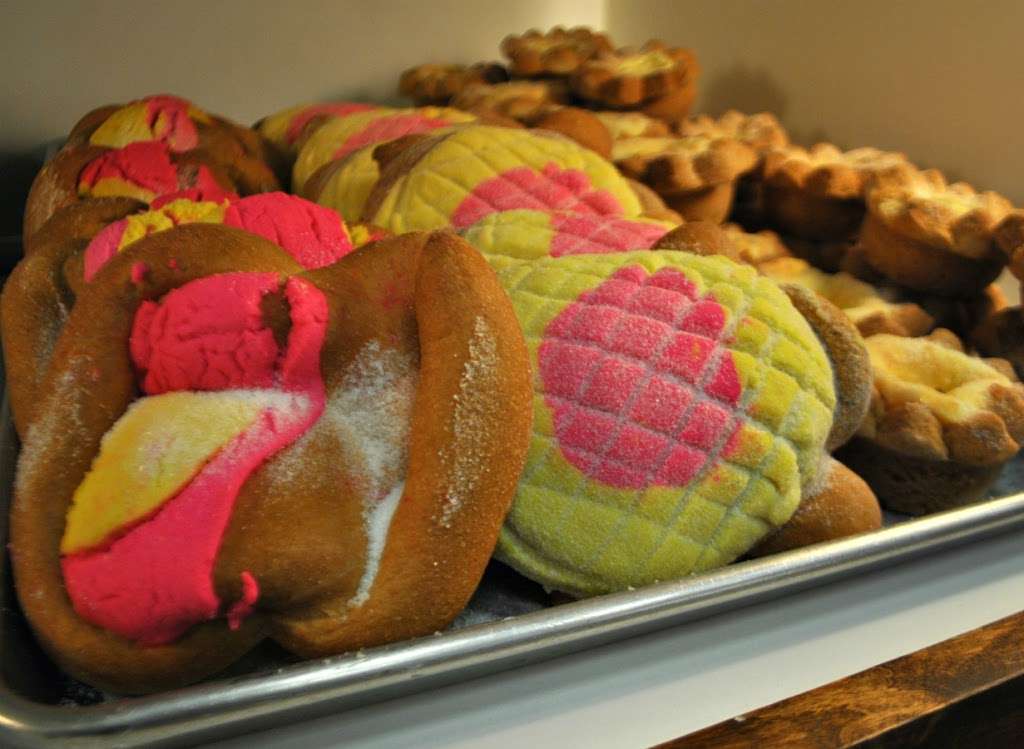 El Bolillo Bakery | 917 Southmore Ave, Pasadena, TX 77502, USA | Phone: (713) 643-2625