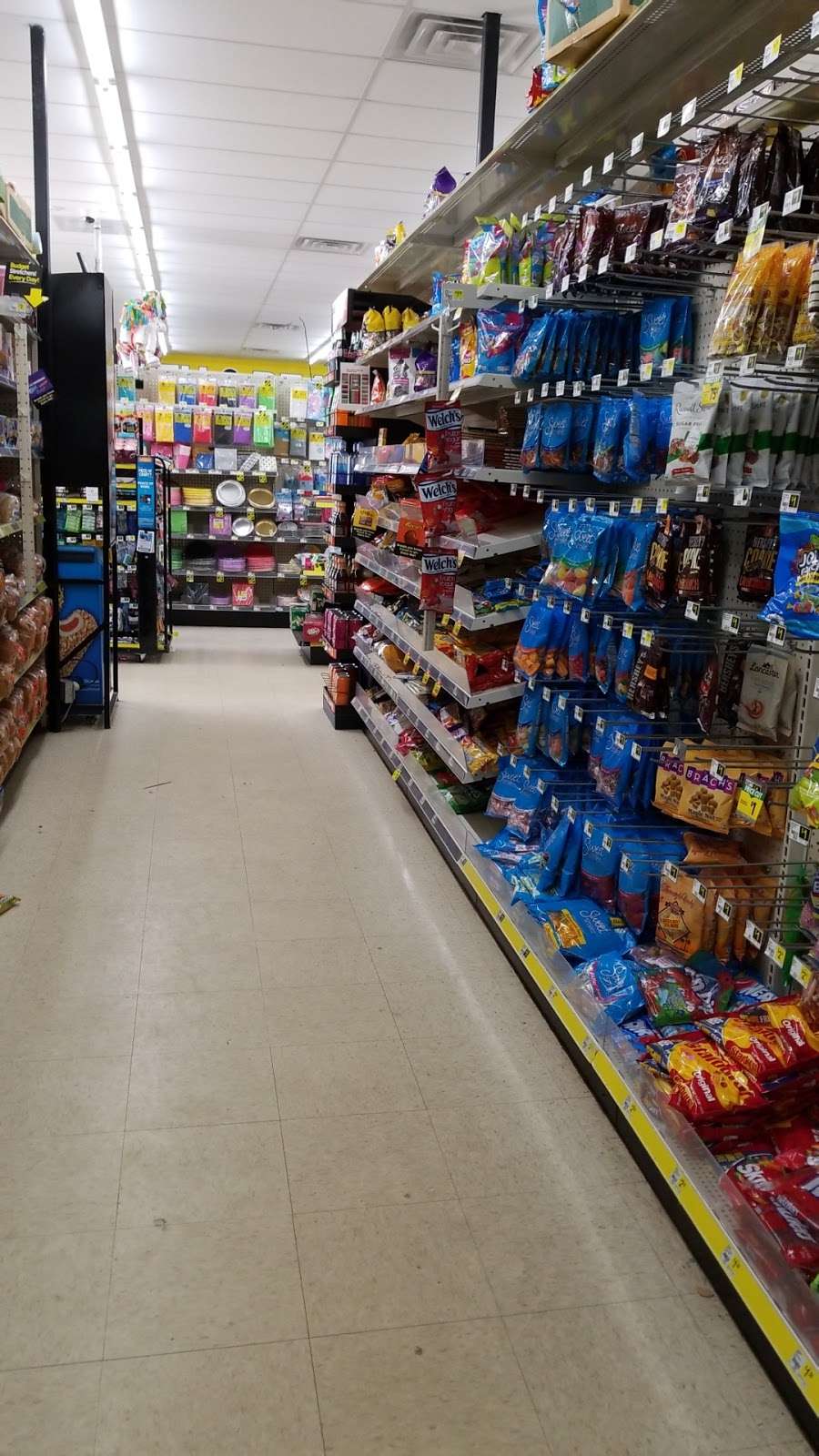 Dollar General | 558 Cranbrook Rd, Cockeysville, MD 21030 | Phone: (410) 316-6305