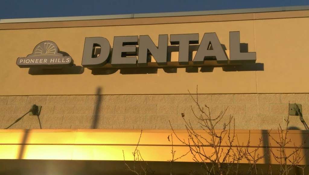 Pioneer Hills Dental | 5492 S Parker Rd, Aurora, CO 80015, USA | Phone: (303) 223-0403