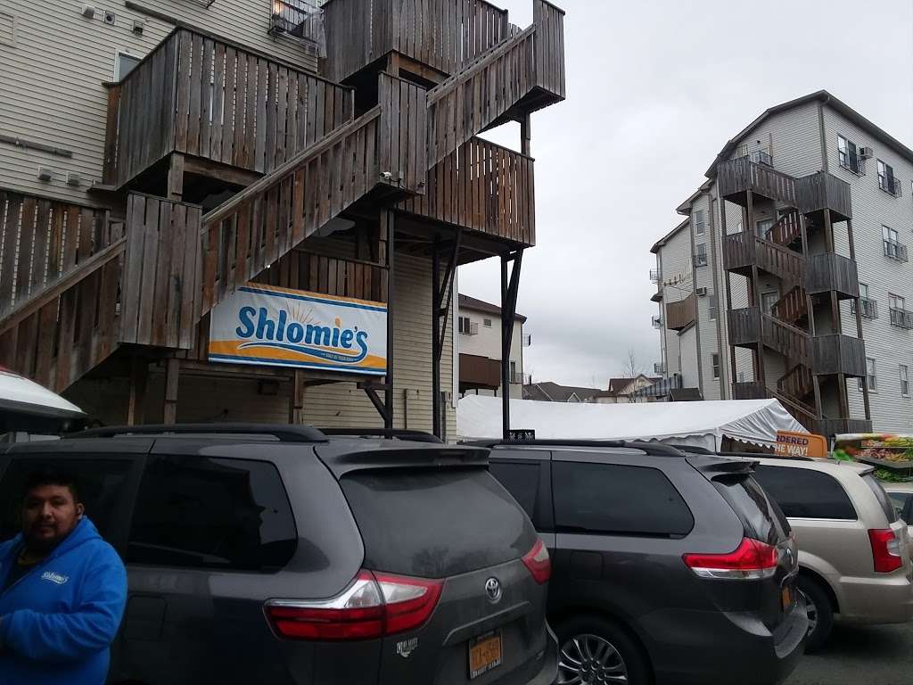 Shlomies Grocery | 19 Prag Blvd, Kiryas Joel, NY 10950, USA | Phone: (845) 774-7771