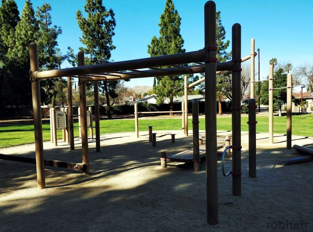 Lincoln Park Outdoor Gym | Simi Valley, CA 93065, USA | Phone: (805) 584-4400