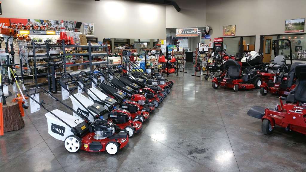 Blue Valley Tractor & Supply | 8530 W 199th St, Bucyrus, KS 66013 | Phone: (913) 681-8088