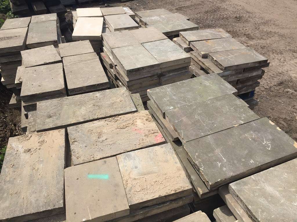 London Reclaimed York Stone | Willows Activity Farm, Coursers Road, Shenley, London Colney, St Albans AL4 0PF, UK | Phone: 07766 313711